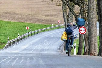Termin steht: B 101 im Erzgebirge vorzeitig wieder frei - Mancher hat den frischen Belag auf der B 101 vorzeitig "eingeweiht". Ab Mittwochabend haben alle freie Fahrt. 