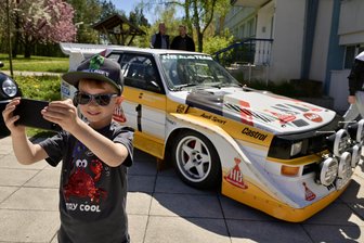 Teures Hobby Auto-Tuning? Was Zwickauer Studenten dafür in ihre Fahrzeuge stecken - Noch kein Kfz-Technik-Student, trotzdem von schnellen Autos fasziniert: Jaro (5) aus Zwickau.