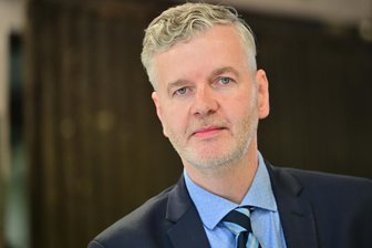 Textilindustrie in Sachsen: Wechsel an der Spitze des Branchenverbandes - Der Jurist Daniel Schmidt ist neuer Hauptgeschäftsführer des Textilbranchenverbandes vti.