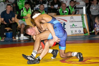 Thalheimer Regionalligaringer beenden Saison ohne Heimniederlage - Thalheims Adam Bienkowski (links), hier gegen Gelenau, zeigte sich zum Saisonabschluss noch einmal in ausgezeichneter  Verfassung und gewann sein Duell locker.