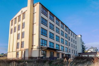 Thalheimer Stadträte beerdigen Zehn-Millionen-Euro-Projekt - Das ehemalige Berufsbildungszentrum in Thalheim. Die Stadträte haben den geplanten Um- und Ausbau nun zu den Akten gelegt. Zu teuer, zu wenig Nutzungsmöglichkeiten.