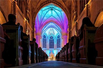 Theater lädt zu Osternächten in Planitzer Kirche ein - Die Planitzer Kirche begeistert mit ihrer beeindruckenden Architektur.