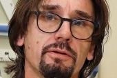Thema: Cannabis und Crystal Meth - Drogenberater Stefan Tomesch hatte verschiedene Substanzen in die Schule mitgebracht, die eine Sucht auslösen können. 