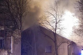 Thermalbad Wiesenbad: Industriebrache in Wiesa steht in Flammen - Eine Industriebrache im Ortsteil Wiesa der Gemeinde Thermalbad Wiesenbad brennt.