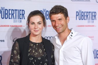 Thomas und Lisa Müller geben Trennung bekannt - Lange waren Lisa und Thomas Müller als Traumpaar in Stadien und auf roten Teppichen unterwegs. (Archivbild)