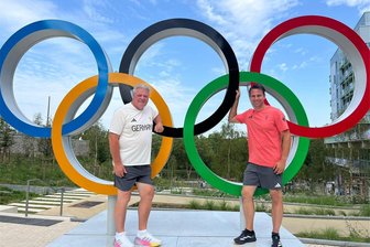 Thumer Werfertag: Olympia geht im Erzgebirge in die Verlängerung - Sven Lang zusammen mit Diskus-Bundestrainer Jörg Schulte an den Olympischen Ringen in Paris.