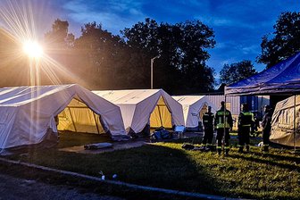 THW übt am Sachsenring Aufbau eines Camps - Eine Zeltstadt des THW bei einer Übung im November vergangenen Jahres.