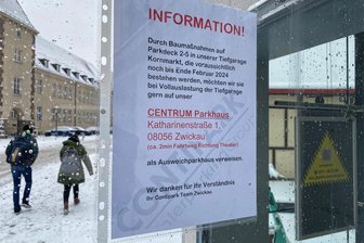 Tiefgarage am Kornmarkt in Zwickau: Autofahrer werden abgewiesen - Unter dem Kornmarkt finden bis Ende Februar weniger Autos Platz als sonst.