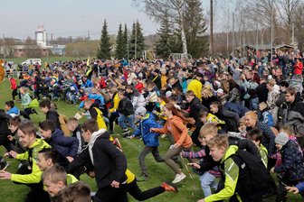 Tierische Stars, Tausende Eier, toller Ausblick: So schön wird Ostern in Glauchau - Nach einer zweijährigen Pause findet auf dem Sportplatz in Niederlungwitz wieder die Ostereiersuche statt. Beginn ist am Karfreitag, 11 Uhr.