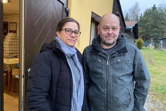 Tierschutzverein im Vogtland meldet Insolvenz an – wie es dazu gekommen ist - Der Vereinsvorstand mit Katrin Knauer und Jens Häßler hat nun Insolvenz anmelden müssen für den Verein. 2024 war man noch optimistisch, den Verein wieder zum Laufen bringen zu können.