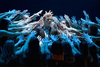 Tipps am Wochenende im oberen Vogtland: Musical-Premiere, Erlbacher Kirwe sowie Bell Book & Candle - Das Musical „Criminal Tango“ - im Foto ein Ausschnitt dazu von 2018 - wird vom Markneukirchener Gymnasium ab Samstag in zehn Vorstellungen im König-Albert-Theater Bad Elster in einer Neuinszenierung gezeigt.