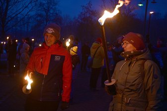 Tipps für das lange Weihnachts-Wochenende im Oberen Vogtland - Zur Fackelwanderung lädt der Verein für Tourismus und Jugendarbeit Erlbach am 27. Dezember ab 17 Uhr ein.