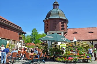 Tipps für das Wochenende: Wernesgrüner Biersommer und Fußballer Mario Basler im Vogtland zu Gast - allerdings auch viele Veranstaltungsabsagen - In Wernesgrün wird am Wochenende die Sommersaison eröffnet, allerdings nicht unter freiem Himmel. Textbaustein: