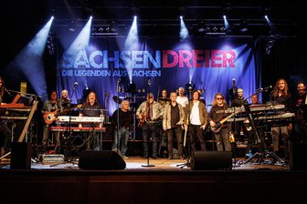 Tipps zum Wochenende im Vogtland: Von Ostrock bis Mühlenadvent - Beim „Sachsendreier“ stehen bekannte Rockmusiker aus der DDR auf der Bühne.
