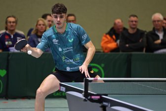 Tischtennis, 2. Bundesliga: Hohenstein-Ernstthal verpasst Sprung an die Tabellenspitze - Miguel Nunez Tapia – hier bei einem Heimspiel am Tisch – und seine Teamkollegen mussten in Passau eine Niederlage quittieren.