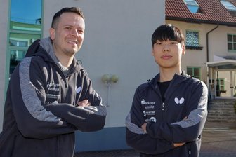 Tischtennis: In welcher Sportart Neuzugang Andrew Baggaley vom TTC Sachsenring Weltmeister ist - und in welchem Videospiel er sich verewigt hat - Andrew Baggaley (links) und Jeongmun Ho (rechts) wollen als Neuzugänge zum Klassenerhalt des TTC Sachsenring in der 2. Bundesliga beitragen.