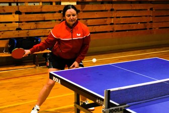 Tischtennis: Kampfloser Erfolg für Tannenberger Männer in der Landesliga - Die Tannenbergerin Peggy Schubert konnte gegen Rotation Leipzig zwar kein Einzel gewinnen, aber mit der Teamchefin Ines Schmidt den Ehrenpunkt im Doppel holen.