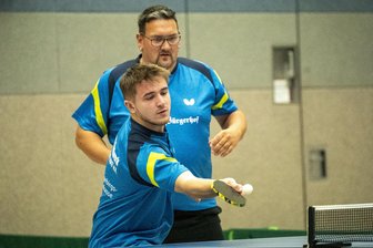 Tischtennis-Sachsenligist aus dem Erzgebirge krönt starke Saison - Christian Franz (vorn) und Stefan Meiner waren als Spitzendoppel zweimal erfolgreich.
