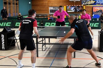 Tischtennis: Tannenberger Lehrmeister trifft auf einen seiner Schützlinge - Der Thumer Stefan Meiner (2. v. l.) vom TSV Gornsdorf II. Die Nummer 2 der Elektroniker hat einst für Tannenberg geschmettert.
