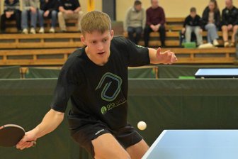 Tischtennis: Wilkau-Haßlau bleibt in der Sachsenliga auf Meisterschaftskurs - Erik Balazs verlor am Samstag zwar seine beiden Einzel für Wilkau-Haßlau, am Ende siegte sein Team aber 10:5.