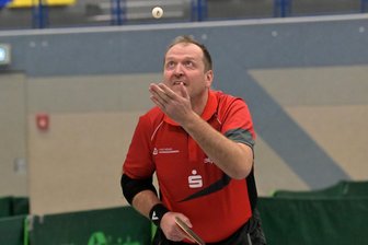 Tischtennisspieler aus dem Erzgebirge machen sich das Leben schwer - Einen Punkt steuerte der Schwarzenberger Michal Sklenar in Görlitz bei.