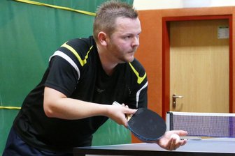 Titelrennen der Tischtennis-Teams aus Zschopau und Marienberg bietet Spannung pur - Für die Marienberger erwies sich im Gipfeltreffen Denny Zabelt als Matchwinner.