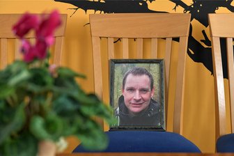 Tod eines Helbigsdorfers in Tirol: Jetzt liegt der Polizeibericht vor - Frank Knüpfer (53) kehrte von seinem Urlaub in den Bergen nicht zurück. Er wurde am 30. Oktober vorigen Jahres tot in seinem Auto auf einem Parkplatz in Tirol aufgefunden.