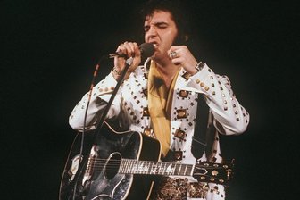Tod eines Megastars: Vor 45 Jahren starb Elvis Presley - Eigenwillig, wandlungsfähig, professionell: Elvis Presley bleibt auch 45 Jahre nach seinem Tod eine Ikone der Popkultur.