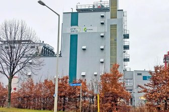 Tödlicher Arbeitsunfall bei Pyral in Freiberg: Landesdirektion nennt Unglücksursache - Bei Prezero Pyral in Freiberg - hier das Werk II an der Carl-Schiffner-Straße in Freiberg - hatte es am 28. Mai 2026 einen tödlichen Arbeitsunfall gegeben.