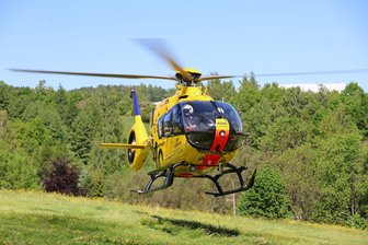 Tödlicher Motorradunfall im Erzgebirge – Rettungshubschrauber im Einsatz - Neben Rettungsdienst und Notarzt wurde auch der Rettungshubschrauber „Christoph 46“ alarmiert.