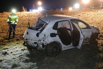 Tödlicher Unfall auf der S 200 bei Ottendorf: Warum die Strecke zwischen Chemnitz und Mittweida gefährlich ist - Bei einem Unfall vor einer Woche unweit des Abzweigs nach Ottendorf ist der 21-jährige Fahrer dieses VW Polo ums Leben gekommen. Ist der Abschnitt der S 200 zwischen Chemnitz und Mittweida ein Unfallschwerpunkt?