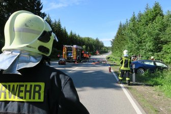 Tödlicher Unfall auf S255: Ermittlungen gegen Tesla-Fahrerin wegen fahrlässiger Tötung -
