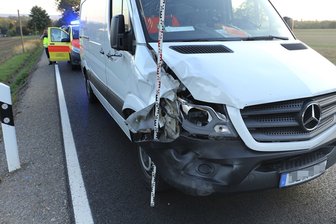 Tödlicher Unfall bei Oederan: Radfahrerin von Transporter erfasst -