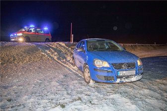 Tödlicher Unfall mit Pannenauto auf der B 171 bei Nassau: Polizei ermittelt noch - Bei dem Verkehrsunfall am 26. Dezember 2021 wurde ein 67-jähriger Mann tödlich verletzt.