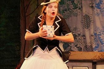 "Tönchen" macht wieder das Theater unsicher - Madelaine Vogt macht als freche Achtelnote Tönchen wieder die Bühne unsicher. 