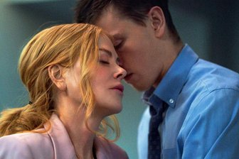 „Törnt dich das an?“: Diese Filme erscheinen neu im Kino - Nicole Kidman als Romy und Harris Dickinson als Samuel in dem Film „Babygirl“. Romy ist CEO eines von ihr gegründeten Unternehmens, verheiratet, mit zwei Töchtern, einem Apartment in New York und einem schicken Landhaus. Woran es hapert, das ist der Sex. Als ein neuer Praktikant anheuert, ändert sich alles.
