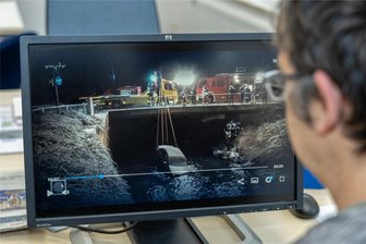 Tötungsdelikt in Reichenbach: Was bisher bekannt ist und was vorerst rätselhaft bleibt - In der MDR-Sendung „Kripo live“ wurde am Sonntag über die Unfallfahrt in die Göltzsch sowie den Messerangriff berichtet.