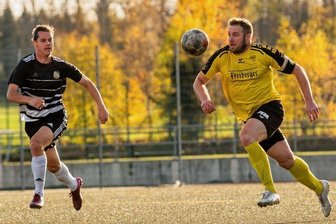 Torhungriger BSC erwartet schwere Kost - Die Torgarantie in Person: Rico Thomas (r.). Seit Dezember 2022 ist er auch Spielertrainer - und Freiberg in der Erfolgsspur. 
