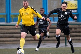 Torjäger des BSC Freiberg: "Das wird unser einfachstes Spiel" - Reicht der aktuelle Lauf des BSC aus, um auch den Spitzenreiter zu schlagen? Rico Thomas (l.), hier gegen Pirna, ist guter Dinge.