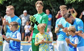 Torwart liebt die Spannung - David Wunsch (grünes Trikot) ist die Nummer Zwei im Tor des Chemnitzer FC. 