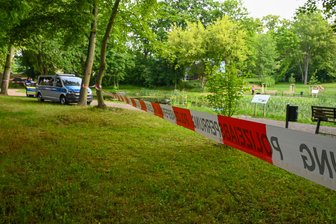 Tote Frau in Teich in Geithain gefunden - In einem Parkteich in Geithain wurde eine Leiche gefunden.
