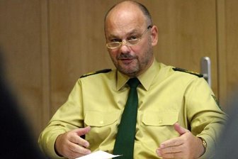 Toter Asylbewerber: Polizei ging von Schlüsselbeinbruch aus - Polizeichef Dieter Kroll