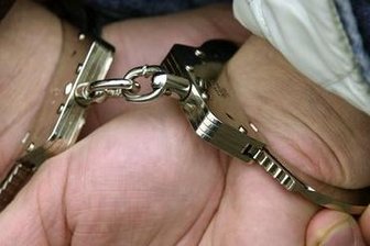 Toter im Stadtpark - Polizei nimmt zwei Tatverdächtige fest -