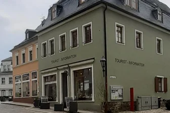 Tourist-Info seit 30 Jahren im Stadtkern - Seit nunmehr drei Jahrzehnten befindet sich die städtische Tourist-Information in diesem denkmalgeschützten Gebäude in der Altstadt. 