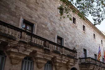 Touristen in den Mühlen der Justiz: Prozess gegen Kegelbrüder - Im Landgericht Palma soll der Fall gegen 13 Kegelfreunde aus dem Münsterland verhandelt werden.