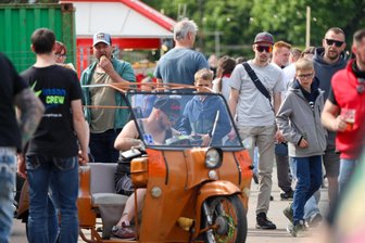 Trabi, Tuning und noch mehr: Car & Bike Night in Altmittweida ist das Mekka nicht nur für Oldtimerfans - Hunderte Besucher kamen zur Car & Bike Night nach Altmittweida.