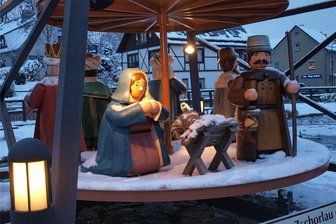 Tradition im Erzgebirge: Lichtmessfeier auch in Zschorlau - Lichtmess wird auch in Zschorlau gefeiert. Dabei wird die Pyramide angehalten.