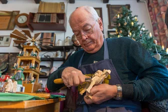 Traditioneller Markt im Vogtland fasziniert mit Handwerkskunst - 