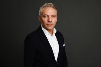 Traditions-Sockenhersteller Falke: „Niemand will haarige Männerbeine sehen“ - Martin Winkler ist CEO des Familienunternehmens Falke mit Sitz in Schmallenberg im Sauerland.