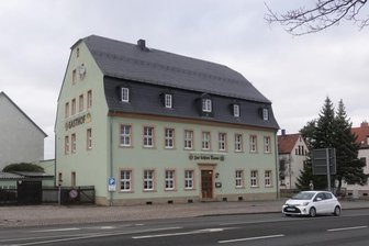 Traditionsgasthof hat neuen Besitzer - Der Gasthof "Zur Lichten Tanne" an der Ortsgrenze zwischen Zwickau und Lichtentanne ist nach mehr als einem Jahr Schließung verkauft worden und wird künftig türkisch-arabische Spezialitäten anbieten.